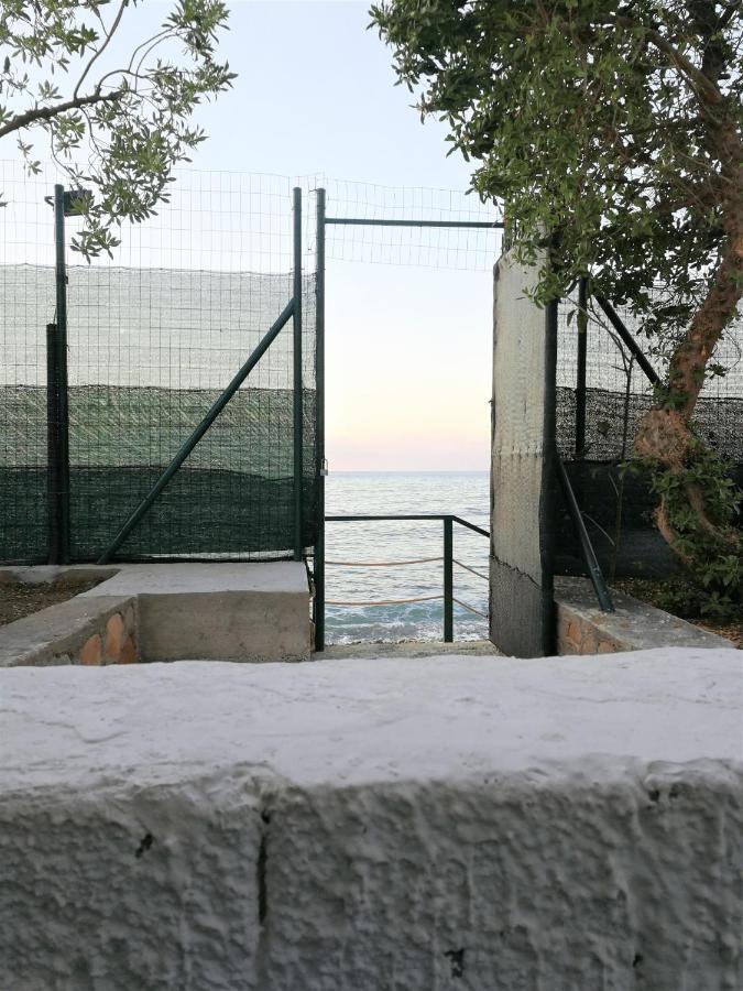 Villa La Plaja 切法卢 外观 照片